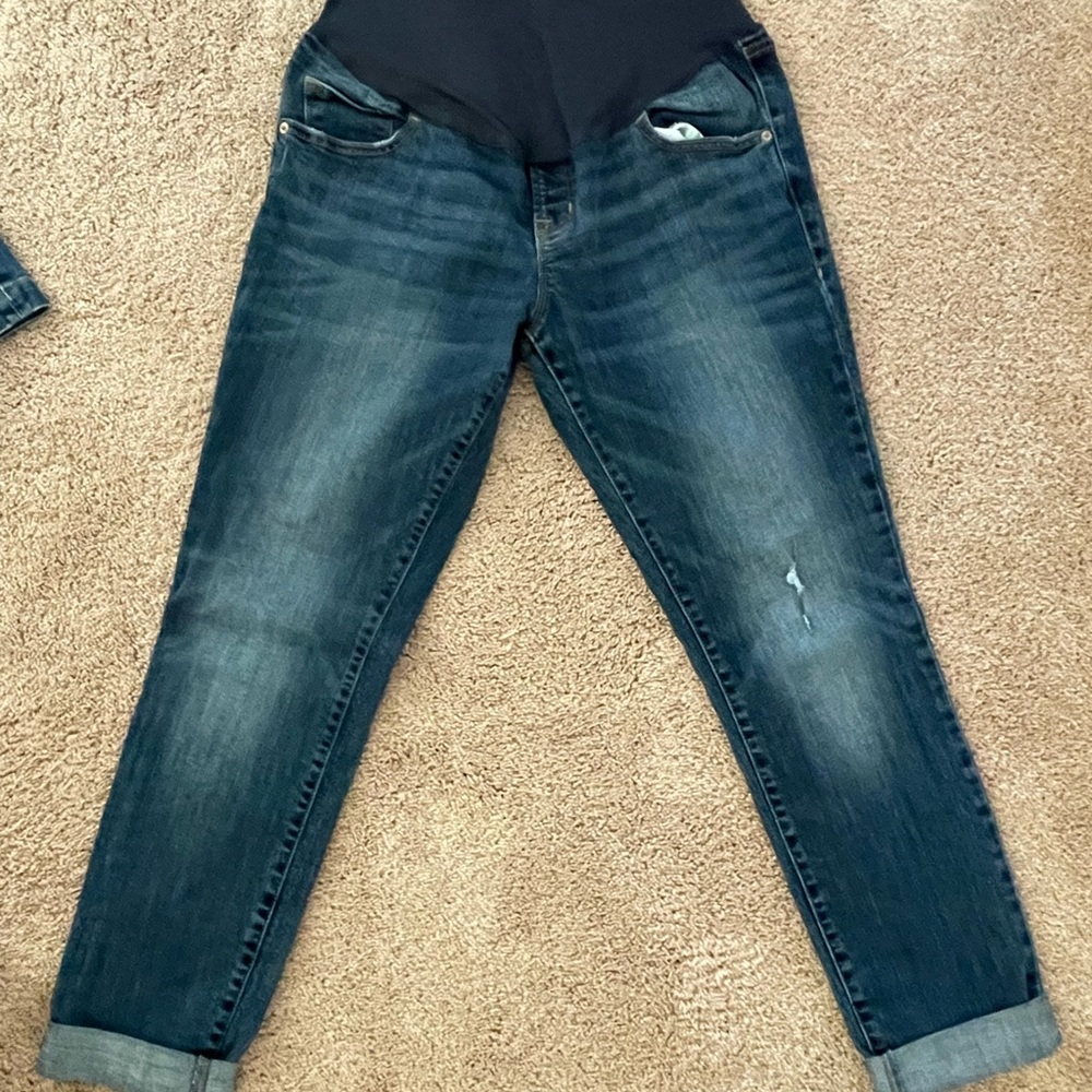 Maternity skinny jeans. Full panel.
